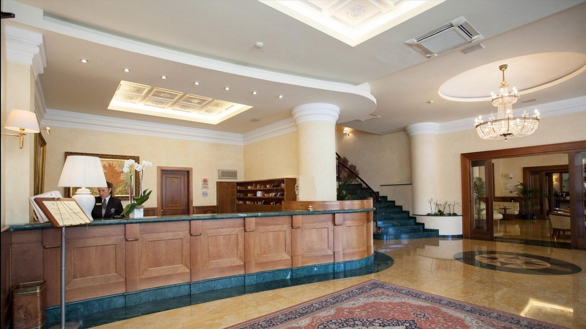 Hotel Principe Palace Лидо-ди-Езоло Экстерьер фото